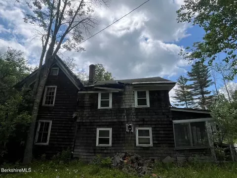 477 Mohawk Trl, Drury, MA 01343 photo 5