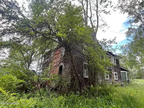 477 Mohawk Trl, Drury, MA 01343 photo 6