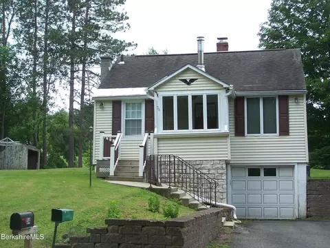 34 Bryant St, Pittsfield, MA 01201