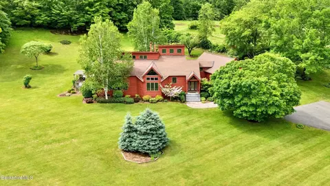 611 N State Rd, Cheshire, MA 01225