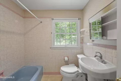 65 Pease Ter, Lee, MA 01238 photo 37