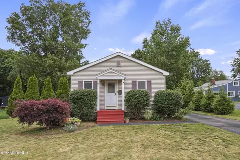 91 Greenwich St, Pittsfield, MA 01201