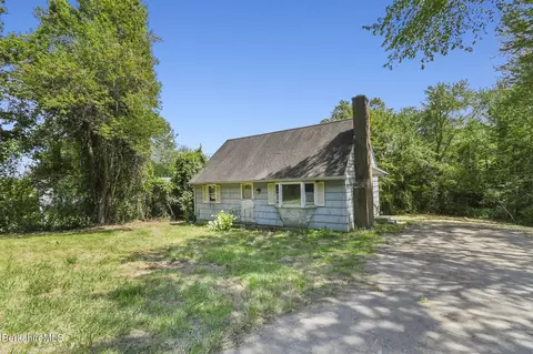 33 Granville Rd, Southwick, MA 01077
