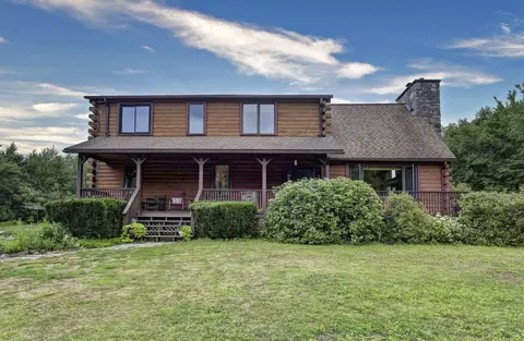 359 Jacobs Ladder Rd, Becket, MA 01223