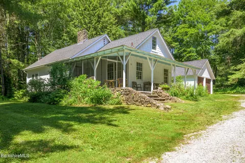 18 Creamery Rd, Great Barrington, MA 01230