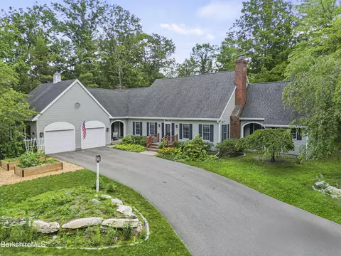 67 Dunmore Ct, Lenox, MA 01240
