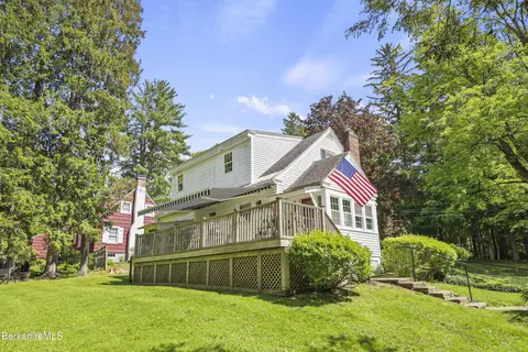 80 West St, Lenox, MA 01240