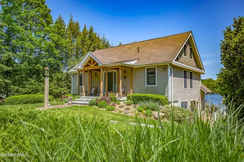 89 Pine Rd, Otis, MA 01253 photo 4