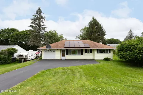 1029 South St, Dalton, MA 01226