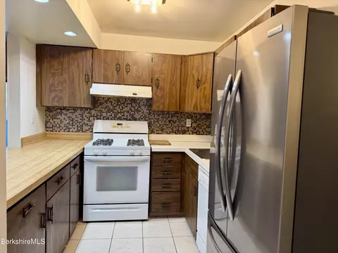 Kitchen - 2 Rolling Hill Build 2 -- UNIT 5, Lenox, MA 01240 photo 1 of 1