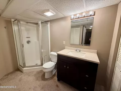 Bath - 2 Rolling Hill Build 2 -- UNIT 5, Lenox, MA 01240 photo 3 of 3