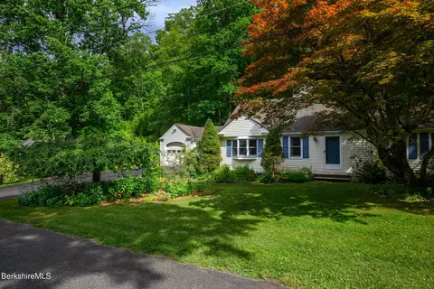 160 Marion Ave, North Adams, MA 01247