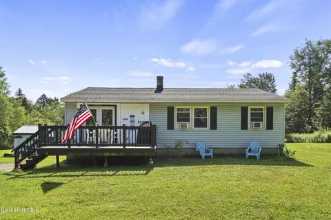74 E Windsor Rd, Peru, MA 01235