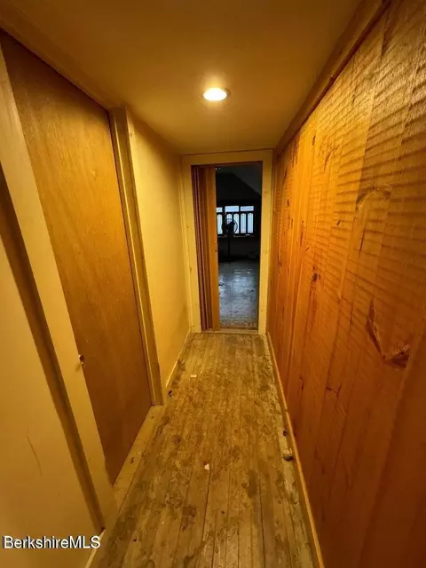 Entry Way - 118 Danforth Ave, Pittsfield, MA 01201 photo 1 of 1