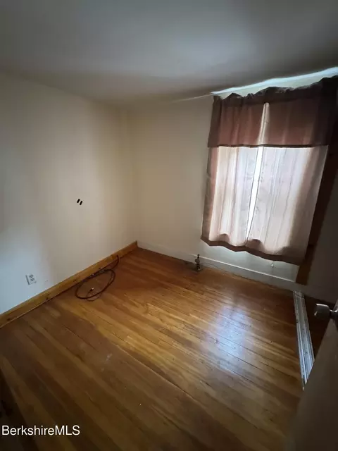 Bedroom - 118 Danforth Ave, Pittsfield, MA 01201 photo 3 of 3