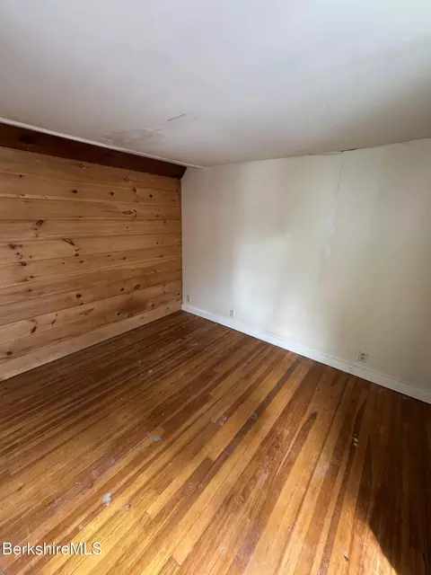 Bedroom - 118 Danforth Ave, Pittsfield, MA 01201 photo 1 of 3