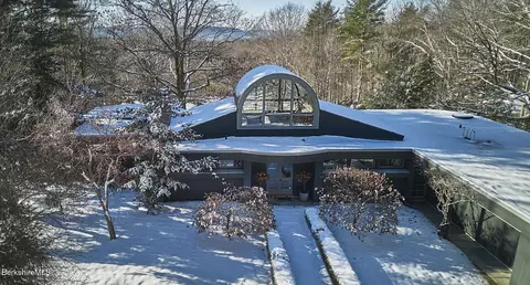 1333 Norfolk Rd, Southfield, MA 01259