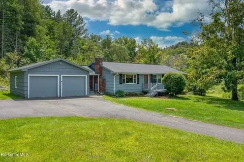 308 Lenox Rd, Richmond, MA 01254