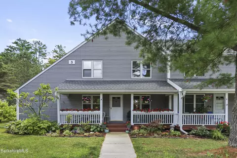 880 East St #3A, Lee, MA 01238
