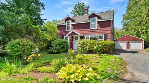 130 West St, Lenox, MA 01240