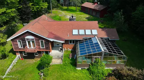 132 North Rd, Tolland, MA 01034