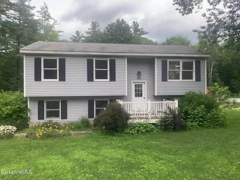 412 Berkshire School Rd, Sheffield, MA 01257