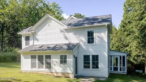 22 Sheffield Rd, Egremont, MA 01230