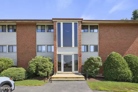 189 Stratton Rd #F-5, Williamstown, MA 01267