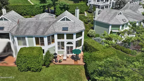 19 Hawthorne Rd #GH 4, Stockbridge, MA 01262