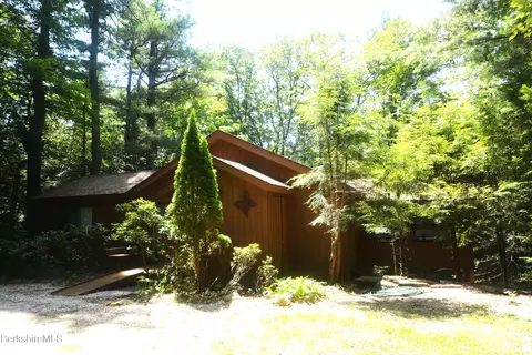 197 Clubhouse Dr, Otis, MA 01253