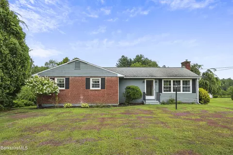 100 Church St, Lee, MA 01238