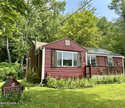 1872 N Main Rd, Otis, MA 01253