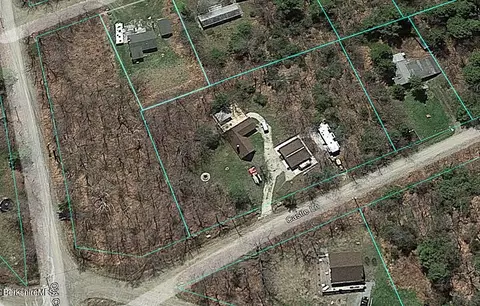 19 Castle Ln, Becket, MA 01223
