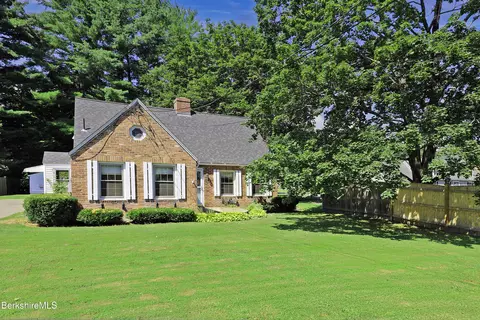375 N Plain Rd, Great Barrington, MA 01230