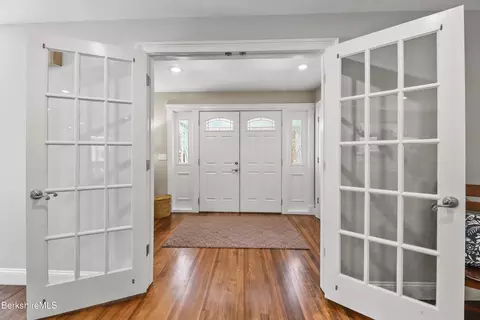 Entry Way - 1 Devon Rd, Stockbridge, MA 01262 photo 1 of 5
