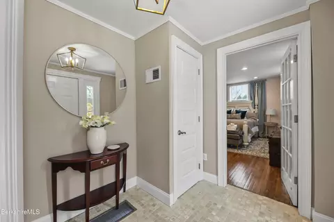 Entry Way - 1 Devon Rd, Stockbridge, MA 01262 photo 4 of 5
