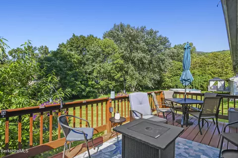 83 Devonshire Dr, Cheshire, MA 01225 photo 2
