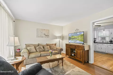 83 Devonshire Dr, Cheshire, MA 01225 photo 13