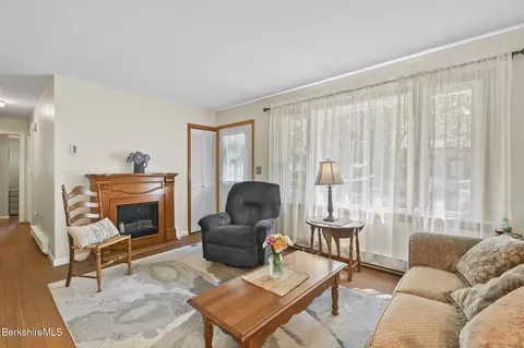 83 Devonshire Dr, Cheshire, MA 01225 photo 11