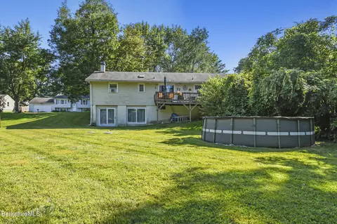83 Devonshire Dr, Cheshire, MA 01225 photo 33