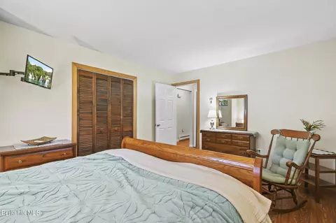 83 Devonshire Dr, Cheshire, MA 01225 photo 17