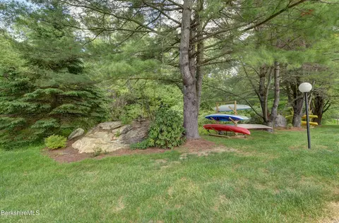 Exterior - 2 Rolling Hls #BLDG 2-4, Lenox, MA 01240 photo 6 of 8