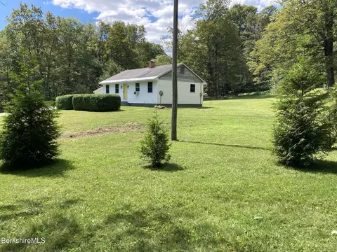 Exterior - 480 Mohawk Trl, Drury, MA 01343 photo 4 of 10