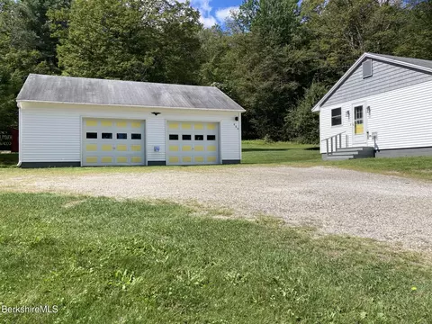 Exterior - 480 Mohawk Trl, Drury, MA 01343 photo 2 of 10