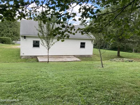 Exterior - 480 Mohawk Trl, Drury, MA 01343 photo 5 of 10