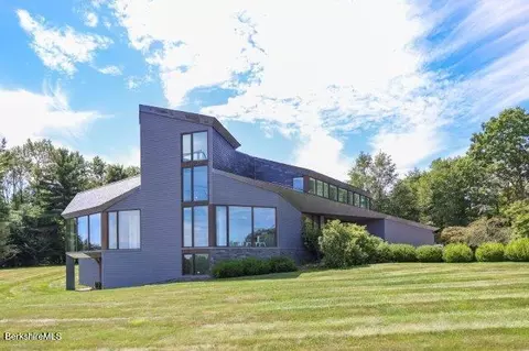 6 Seekonk Cross Rd, Great Barrington, MA 01230