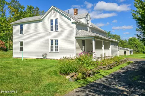 35 Chapman Rd, Pittsfield, MA 01201