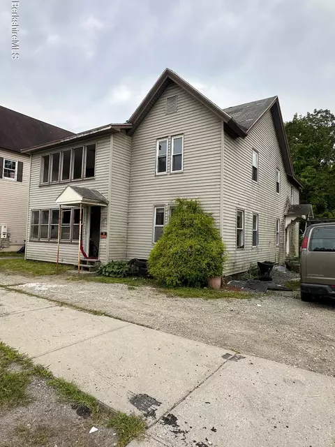 1223 North St, Pittsfield, MA 01201