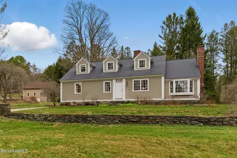 484 Rossiter Rd, Richmond, MA 01254