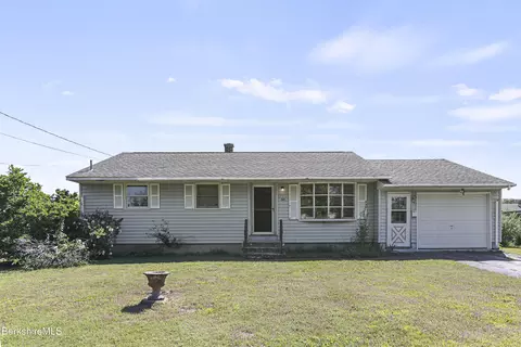 64 Elaine Dr, Pittsfield, MA 01201